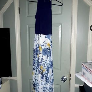 Danny and Nicole Maxi Dress NWT SZ.4 Navy Blue and Multi Colored Blue and White.